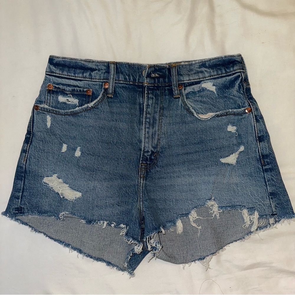 ABERCROMBIE & FITCH: THE MOM SHORT HIGH RISE / CURVE LOVE SIZE 6